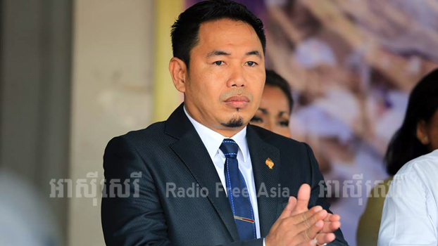 តំណាងរាស្ត្រ​បក្ស​ប្រឆាំង​ម្នាក់​ធ្វើ​យុទ្ធនាការ​ថ្ងៃ​អាទិត្យ​ពណ៌​ស​ដើម្បី​ស្នើ​ដោះលែង​លោក កឹម សុខា
